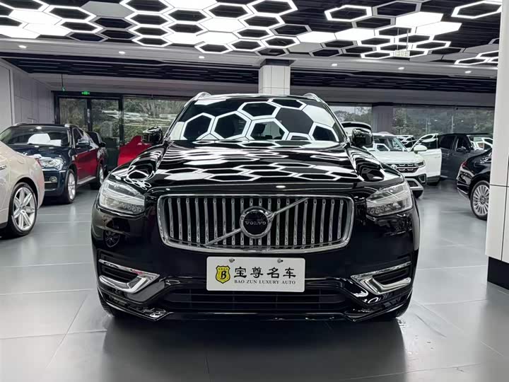 Фото 2 - Volvo XC90