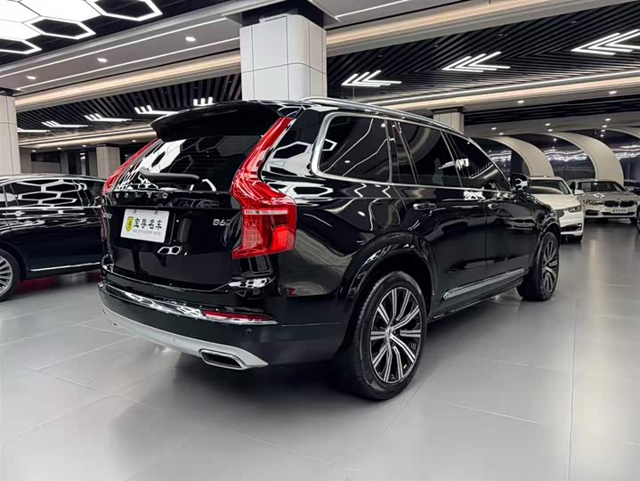 Фото 6 - Volvo XC90