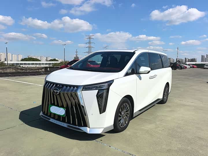 Фото 1 - GAC Trumpchi M8