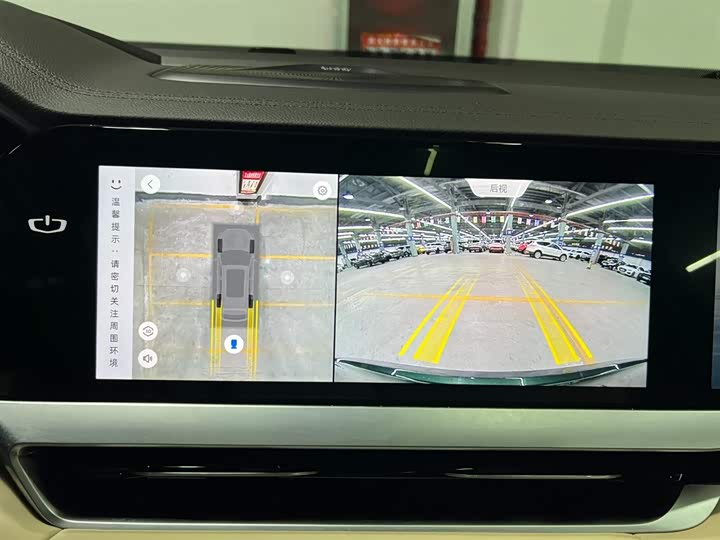 Фото 18 - Geely Monjaro