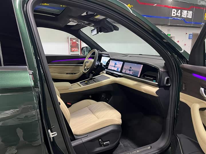 Фото 21 - Geely Monjaro