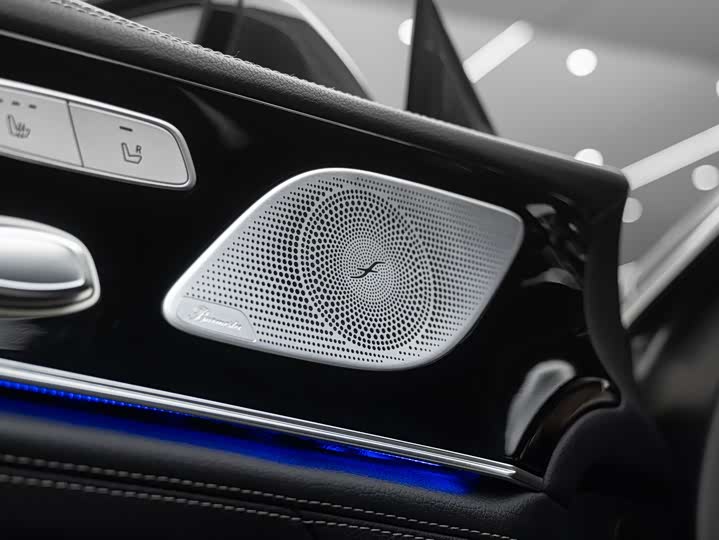 Фото 13 - Mercedes-Benz AMG GT