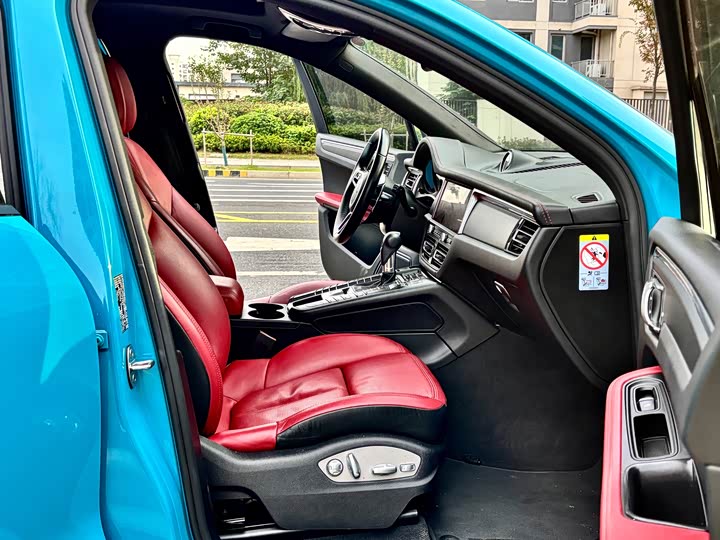 Фото 10 - Porsche Macan