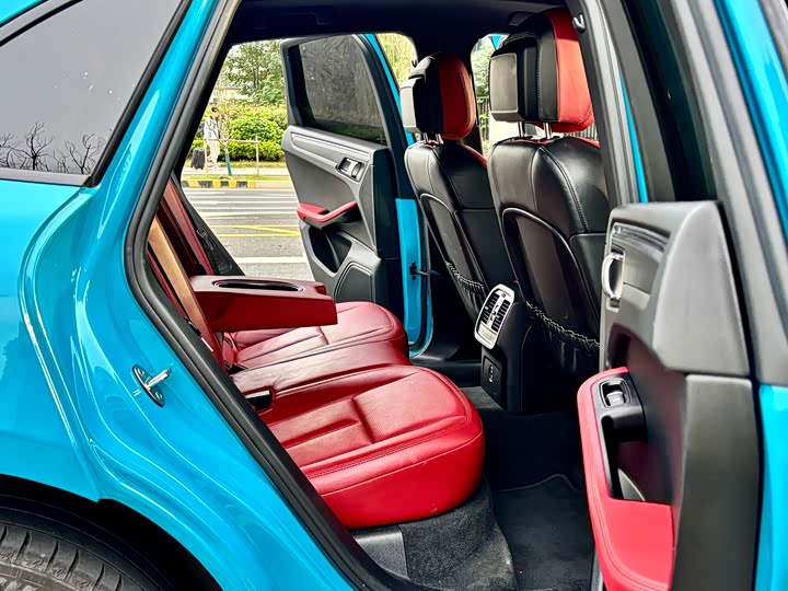 Фото 11 - Porsche Macan