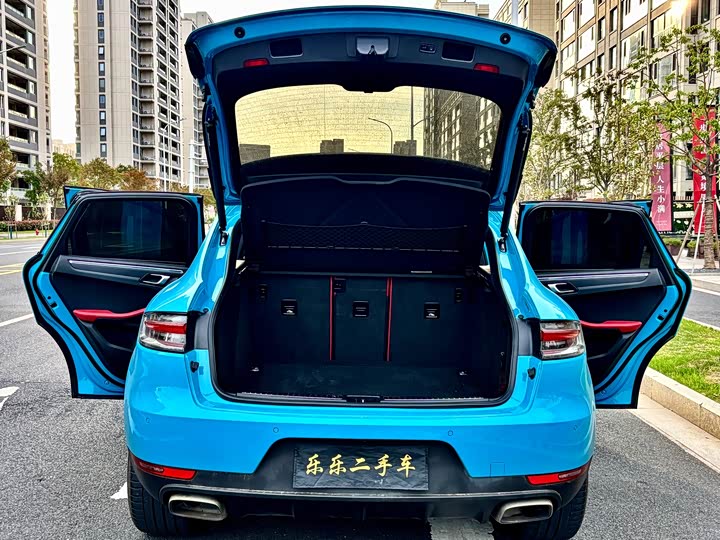 Фото 12 - Porsche Macan