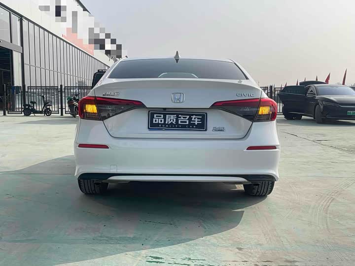 Фото 8 - Honda Civic