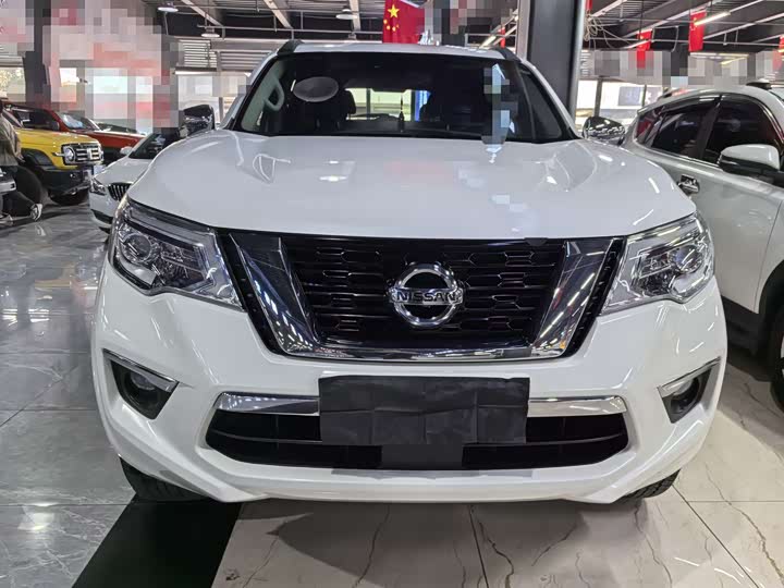 Фото 2 - Nissan Terra