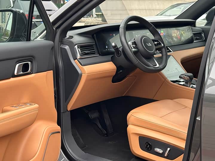 Фото 3 - LiXiang One