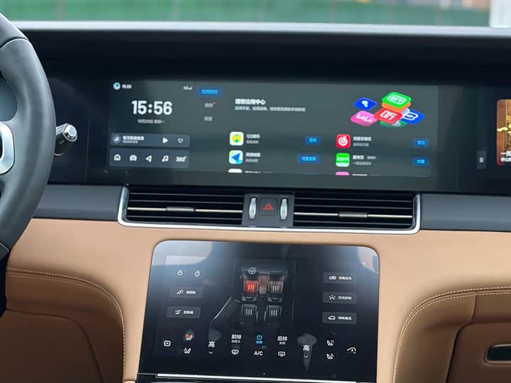 Фото 8 - LiXiang One