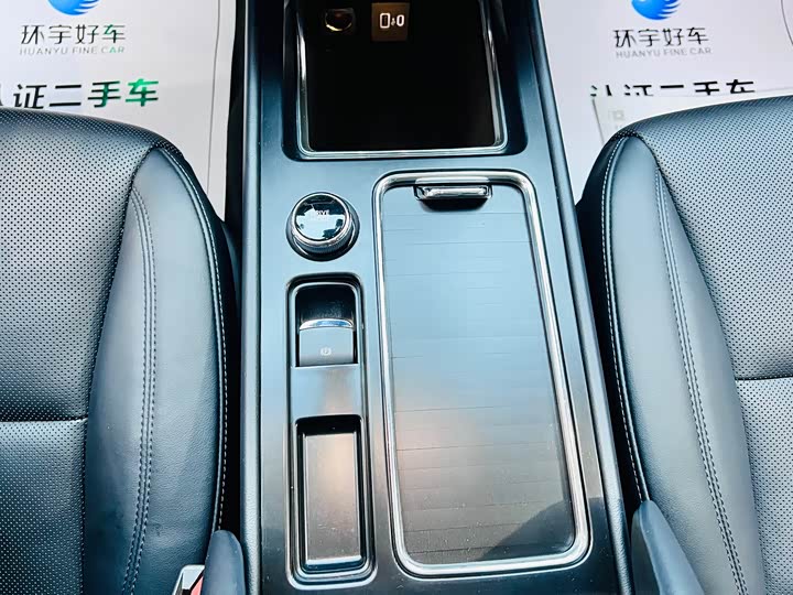 Фото 16 - Lincoln Corsair