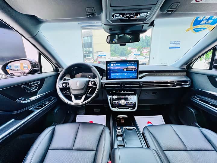 Фото 20 - Lincoln Corsair