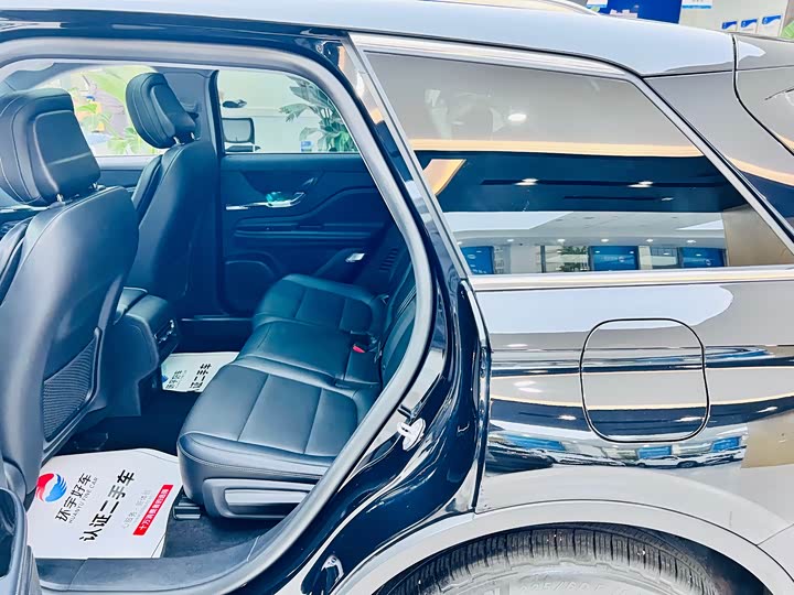 Фото 23 - Lincoln Corsair