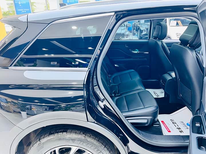 Фото 26 - Lincoln Corsair