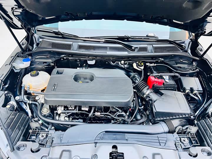 Фото 30 - Lincoln Corsair