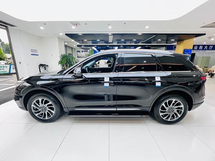 Фото 5 - Lincoln Corsair