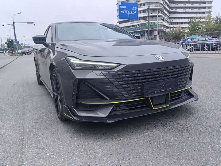 Фото 3 - Changan UNI-V