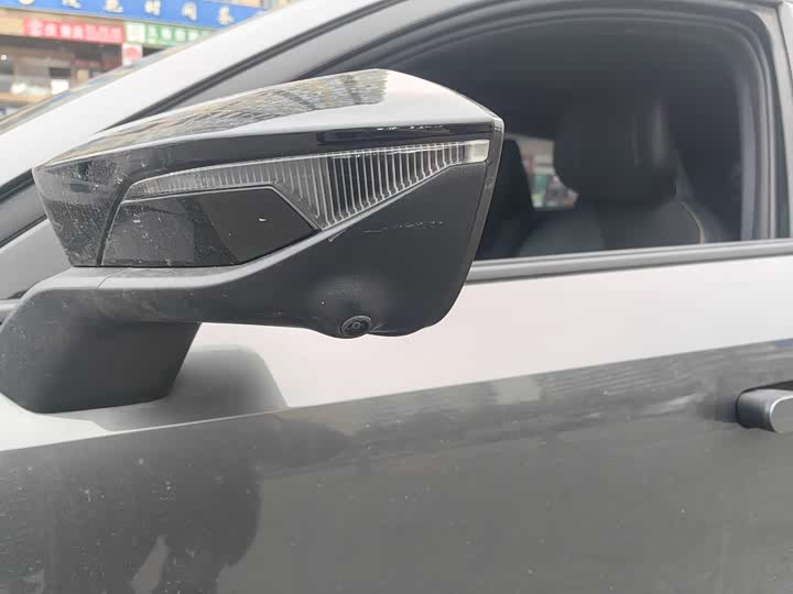 Фото 4 - Changan UNI-V