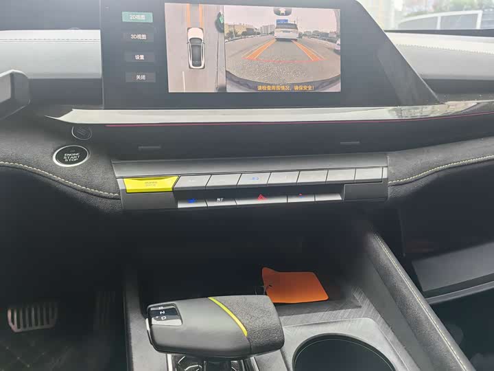 Фото 7 - Changan UNI-V