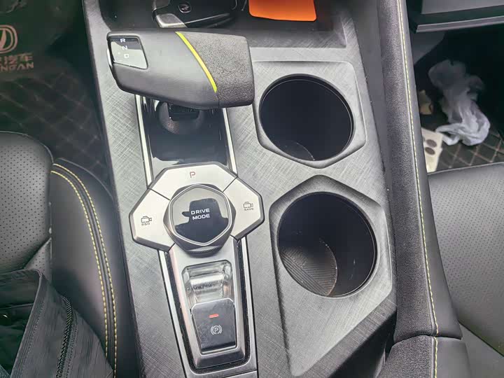 Фото 8 - Changan UNI-V