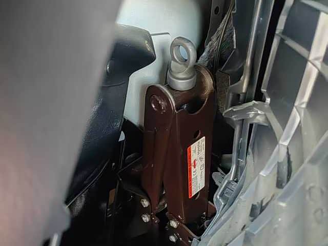 Фото 7 - Lexus LM