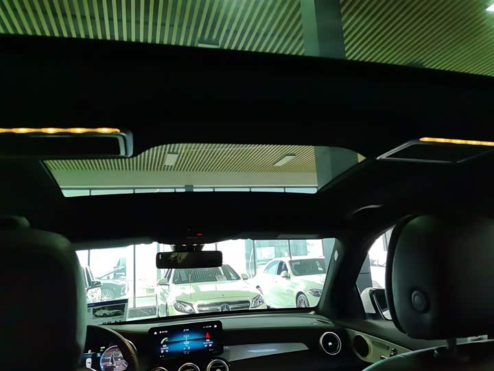 Фото 14 - Mercedes-Benz GLC-Class