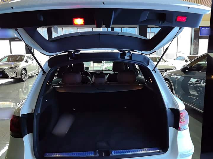 Фото 15 - Mercedes-Benz GLC-Class