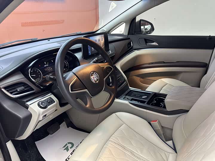 Фото 11 - Buick GL8 ES