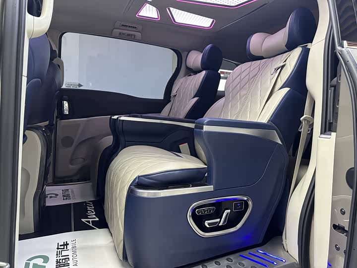 Фото 16 - Buick GL8 ES