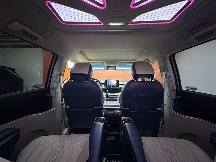 Фото 21 - Buick GL8 ES