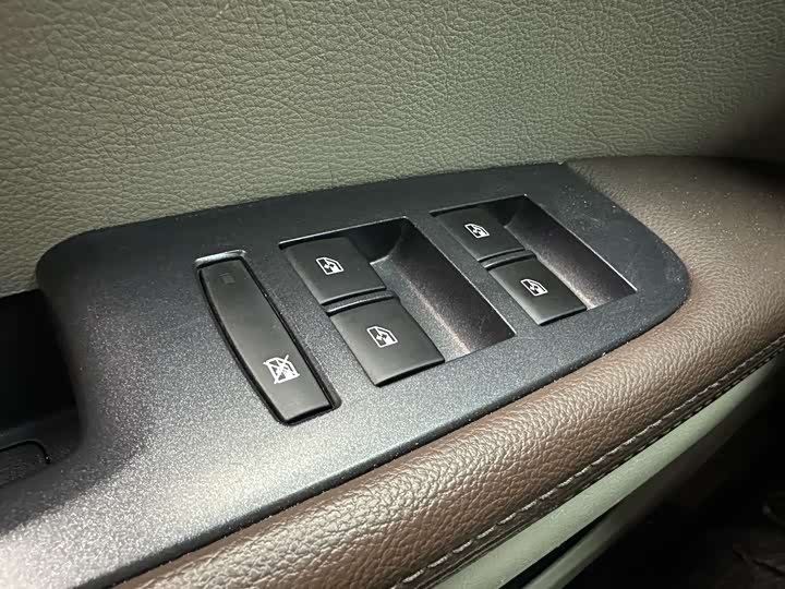 Фото 25 - Buick GL8 ES