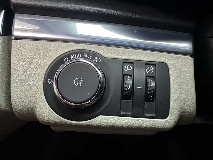 Фото 26 - Buick GL8 ES