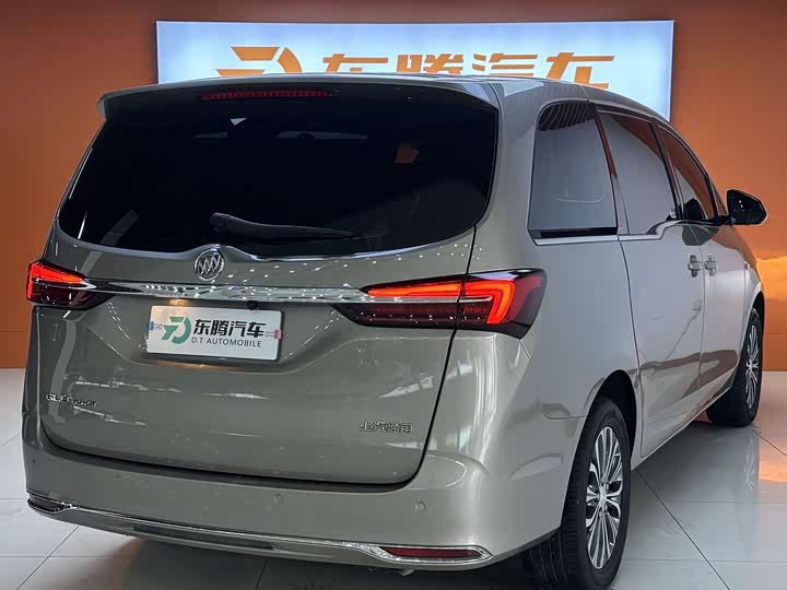 Фото 6 - Buick GL8 ES