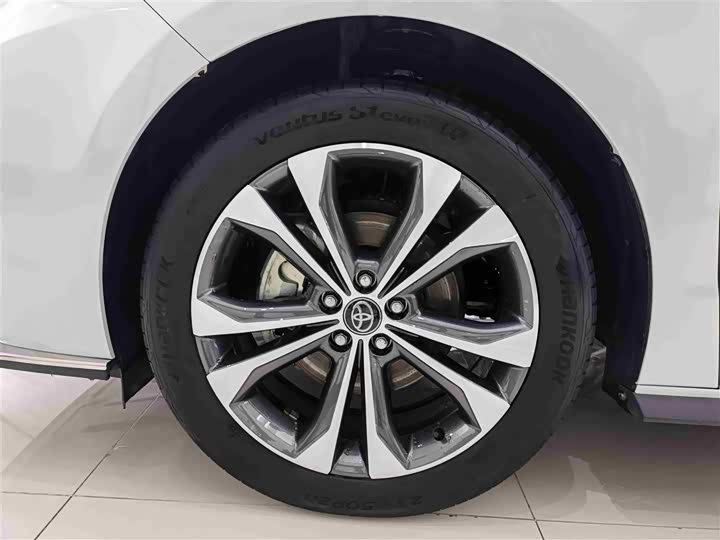 Фото 7 - Toyota Granvia