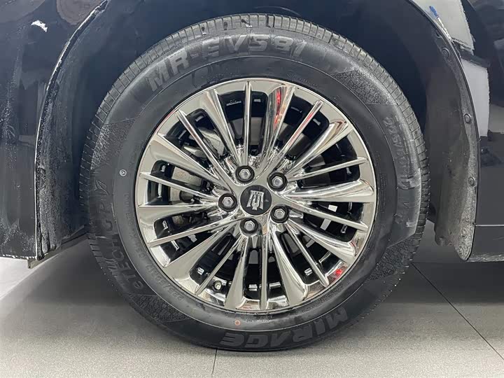 Фото 15 - Toyota Vellfire