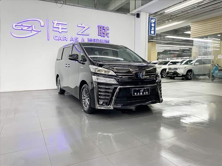 Фото 2 - Toyota Vellfire