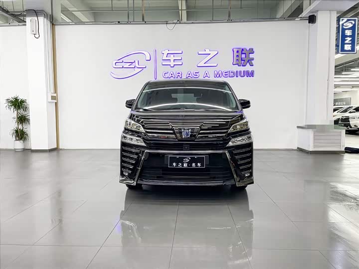 Фото 3 - Toyota Vellfire