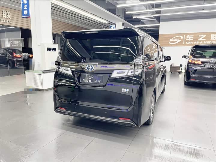 Фото 6 - Toyota Vellfire