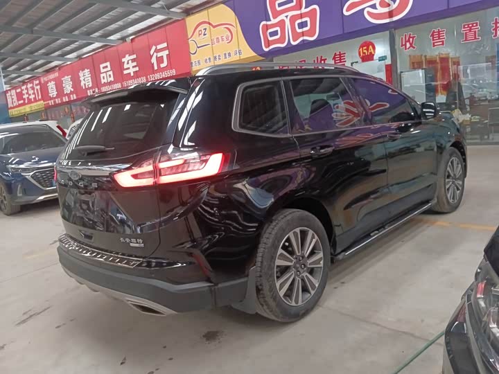 Фото 2 - Ford Edge