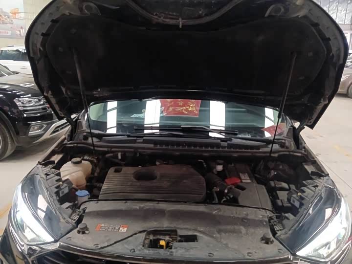 Фото 9 - Ford Edge