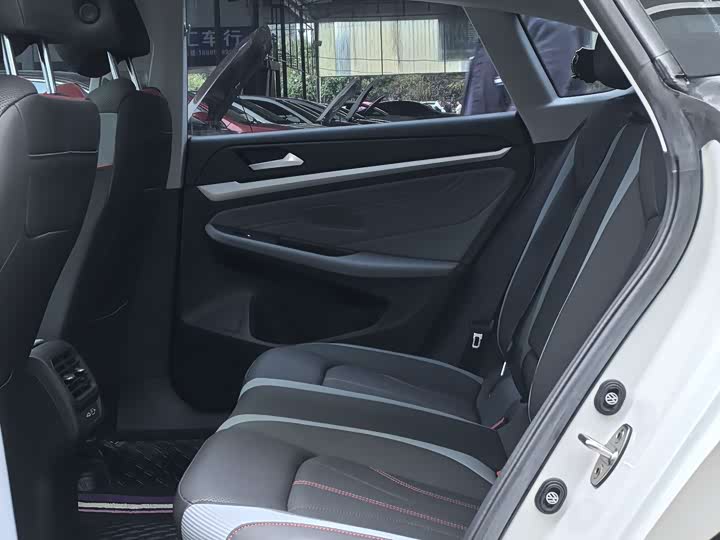 Фото 8 - Volkswagen Lamando L