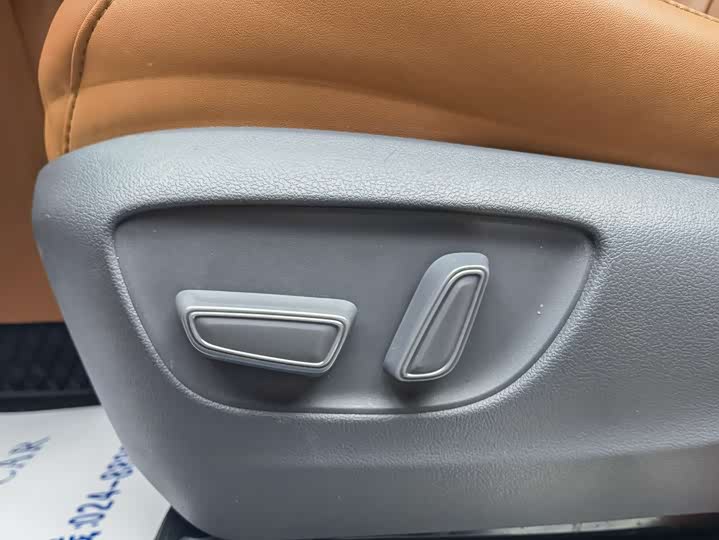 Фото 17 - Toyota Sienna