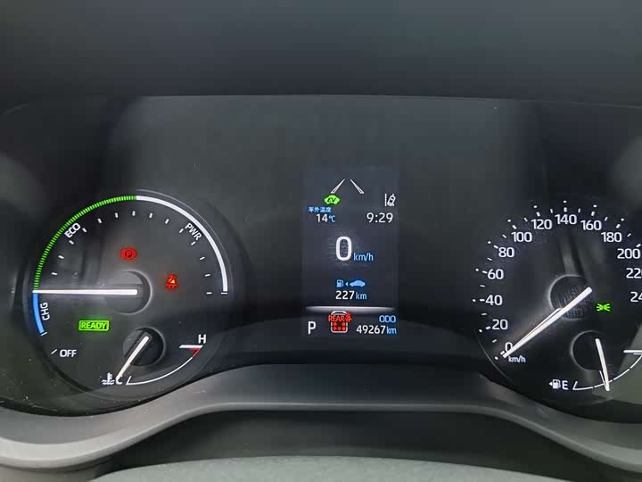 Фото 23 - Toyota Sienna