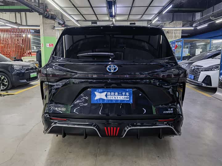 Фото 5 - Toyota Sienna