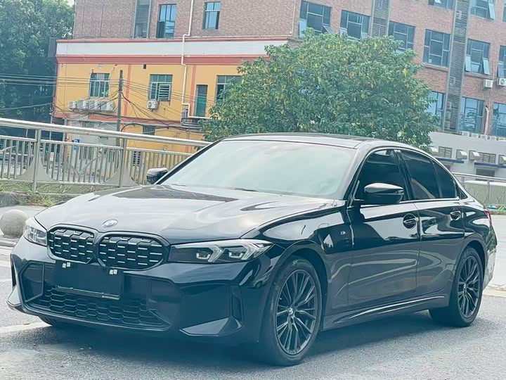 Фото 1 - BMW 3 Series