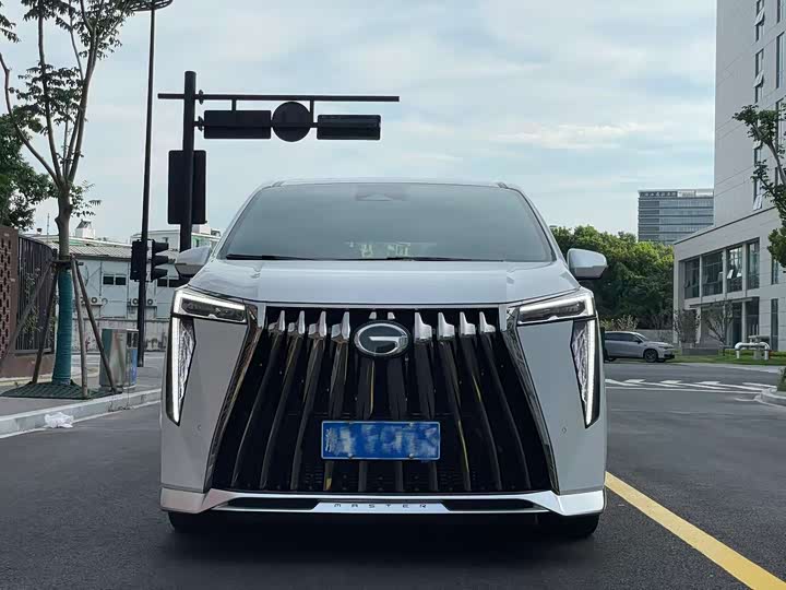 Фото 1 - GAC Trumpchi M8