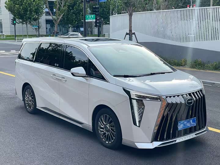 Фото 3 - GAC Trumpchi M8