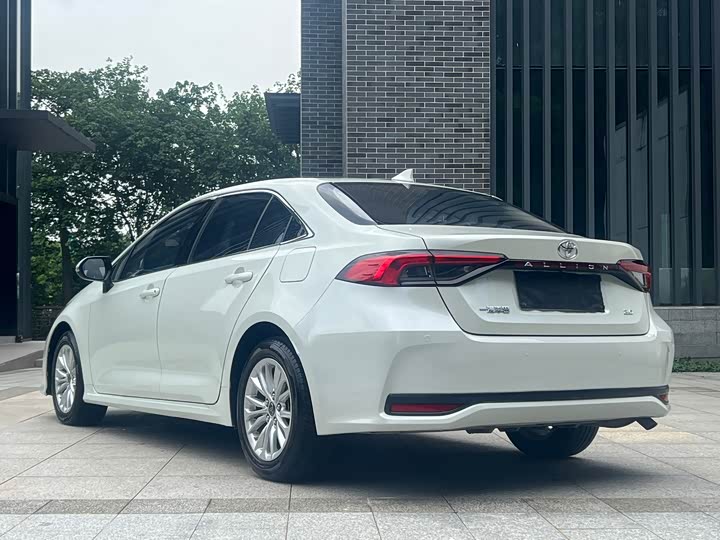 Фото 11 - Toyota Allion