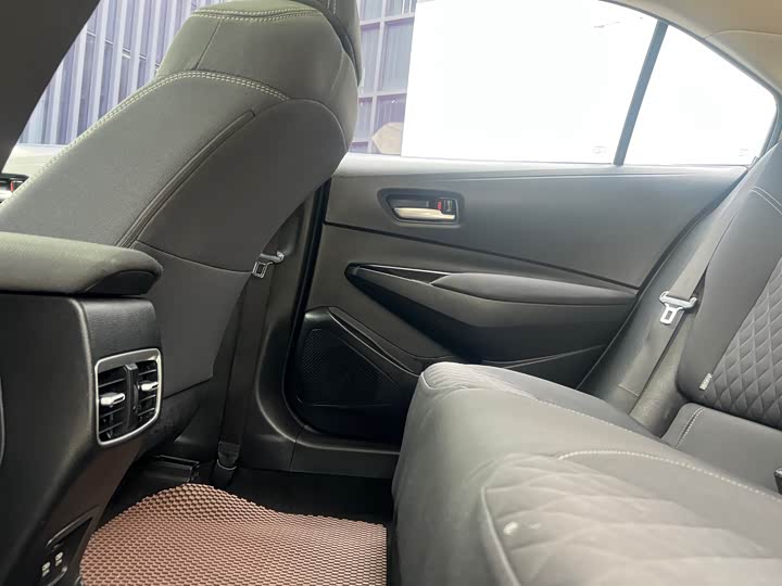 Фото 23 - Toyota Allion