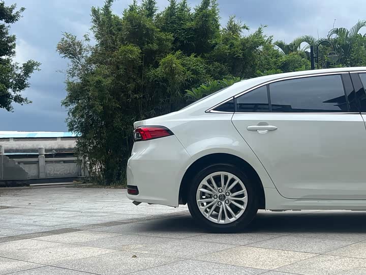 Фото 9 - Toyota Allion