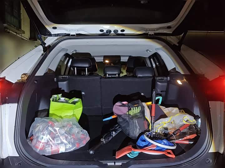 Фото 10 - Toyota RAV4